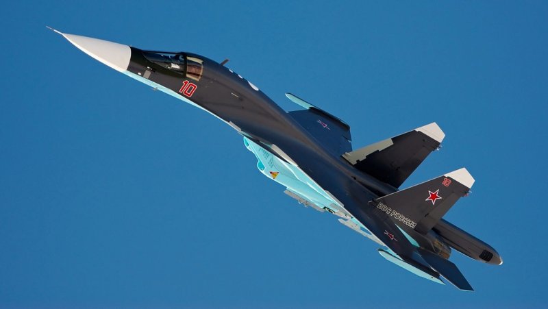 Су-34 бомбардировщик