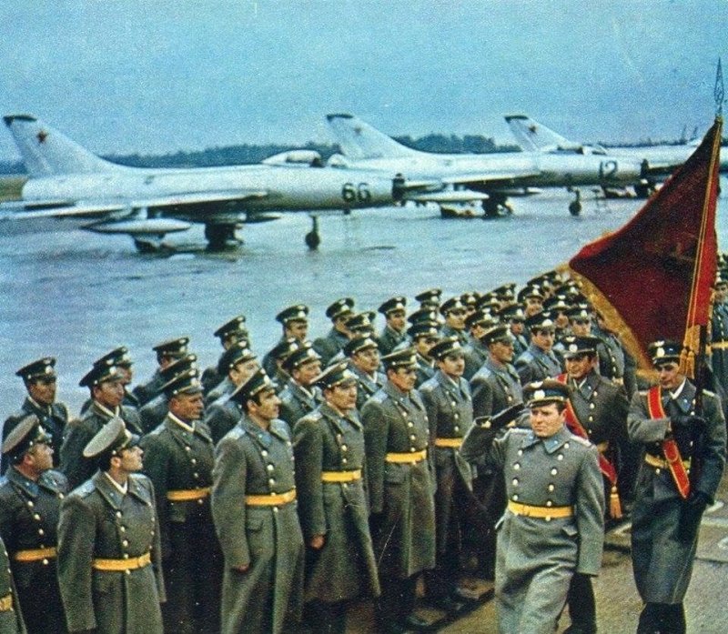 Летчик ВВС СССР