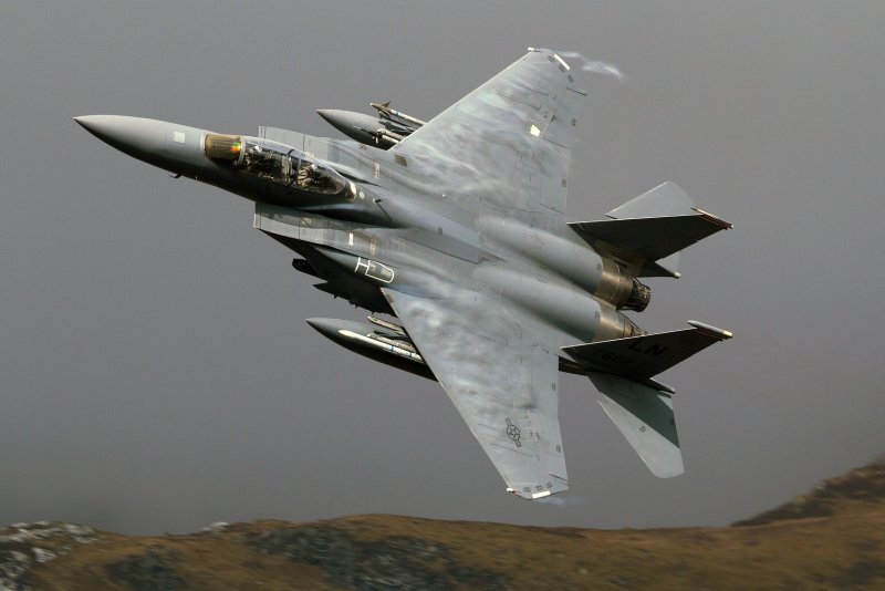 F15 Tomcat самолет