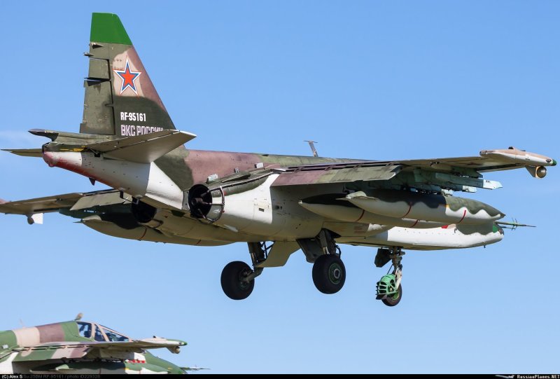 Сухой Су-25