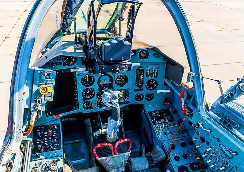 Су-25см3 Суперграч кабина