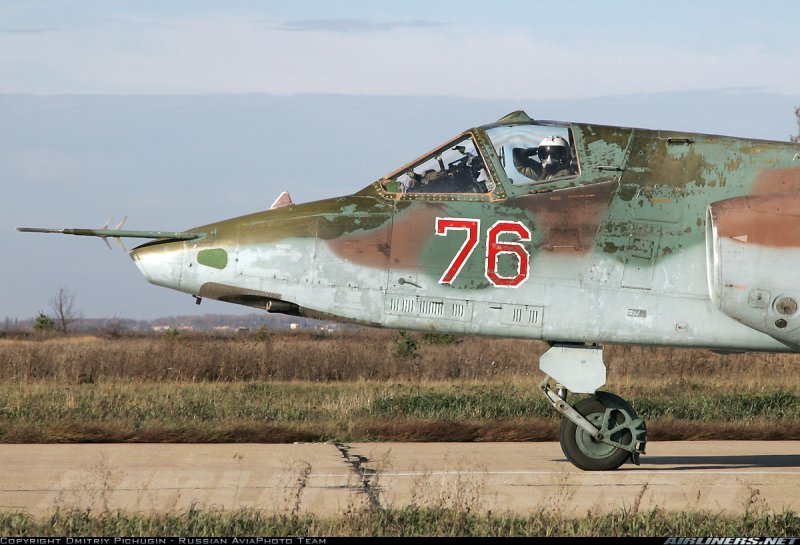 Самолёт Су-25т