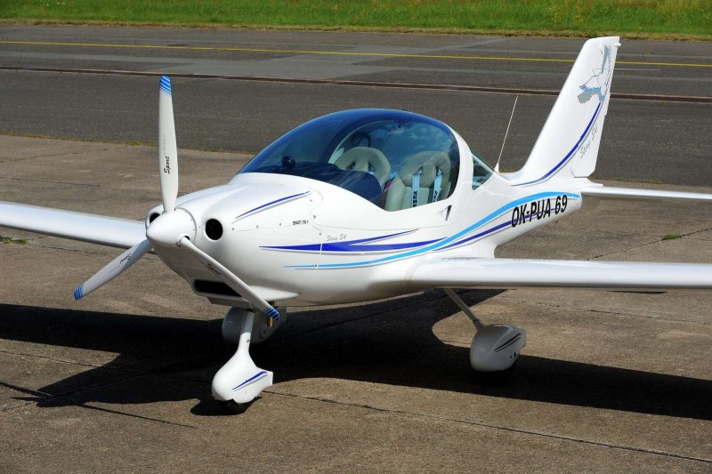 Самолет Sting tl2000