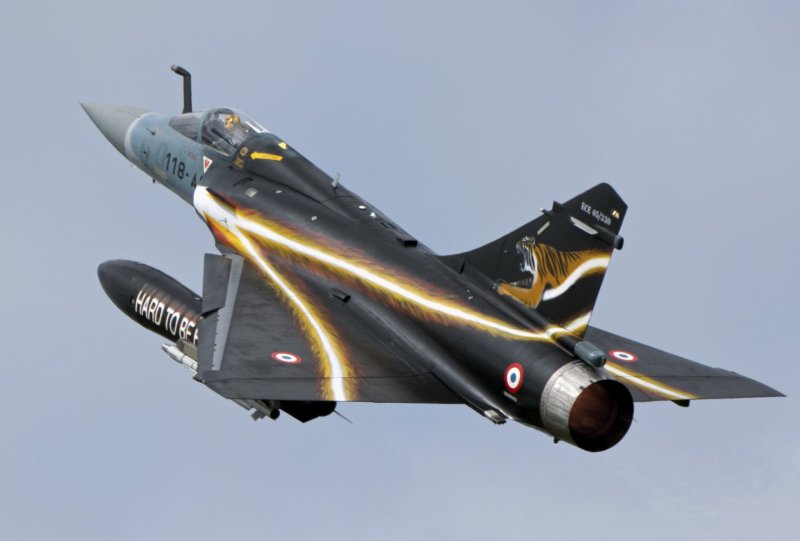 Истребитель Mirage 2000