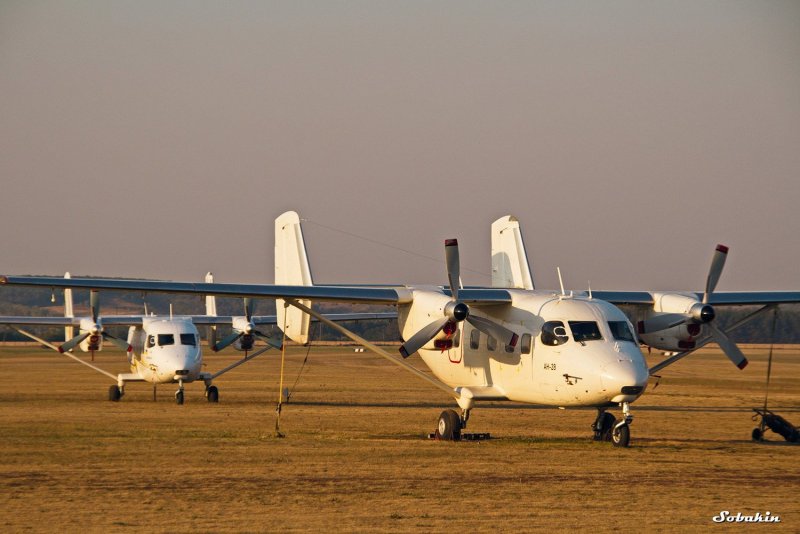 АН-28 пассажирский самолёт