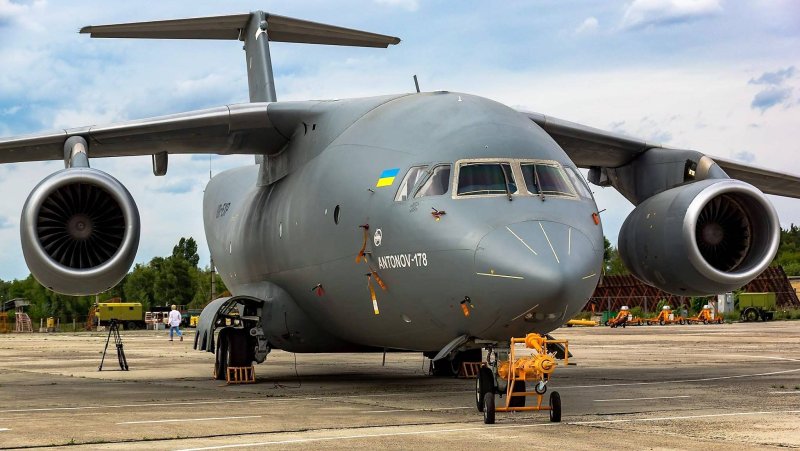 Антонов АН-178