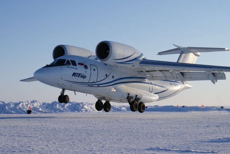Самолет АН-74тк-200