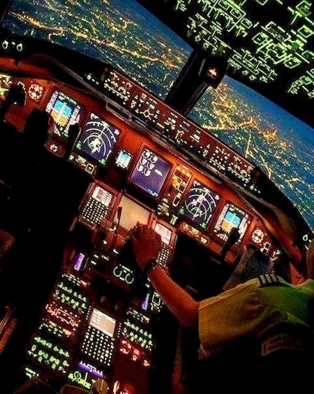 Боинг 777 кокпит