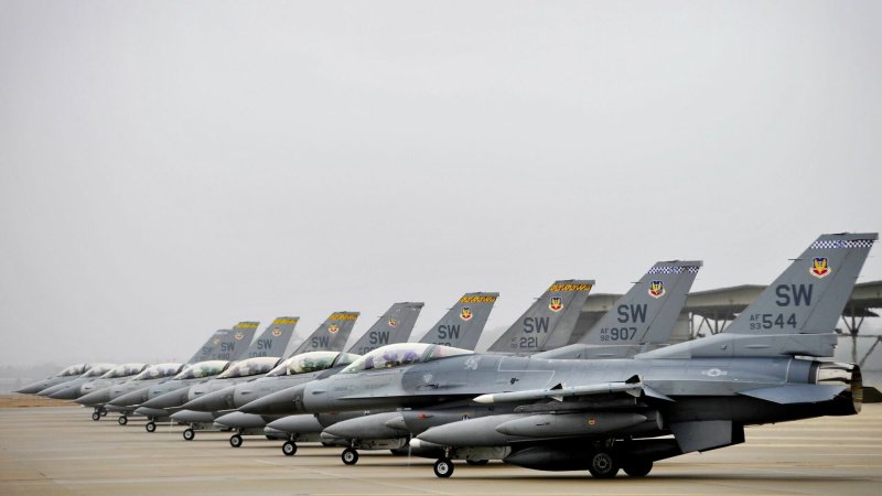 F16 истребитель Air Force USA