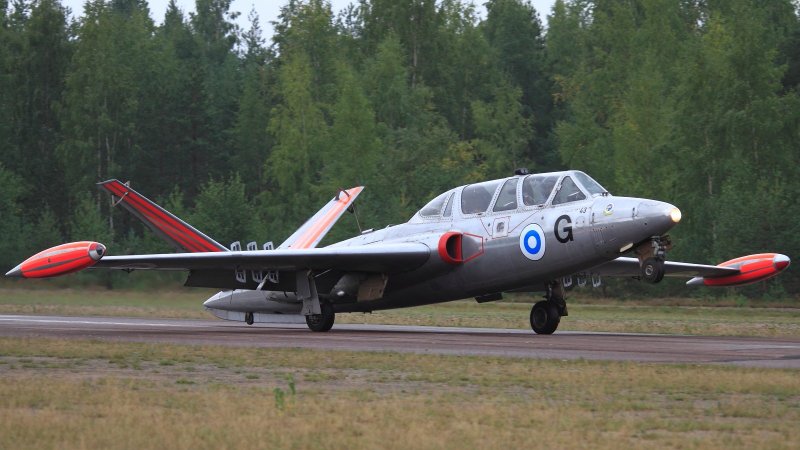 Fouga см.170 Magister