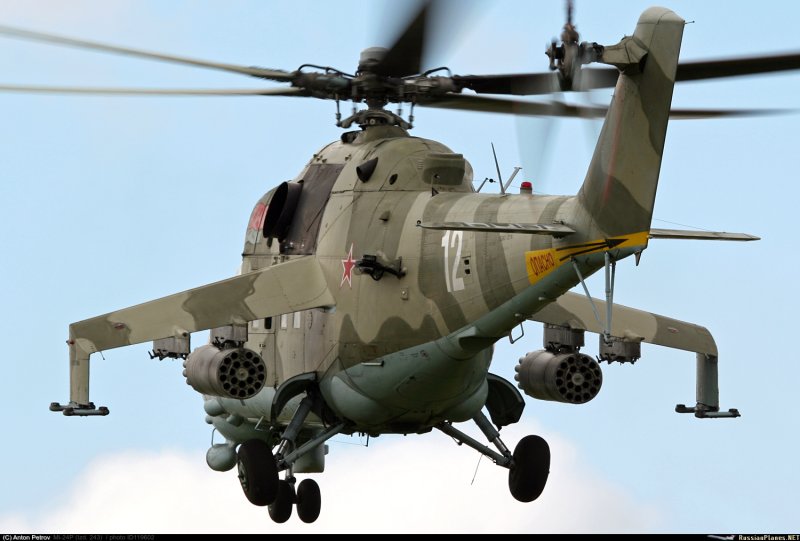Ми-24 вертолёт вид снизу