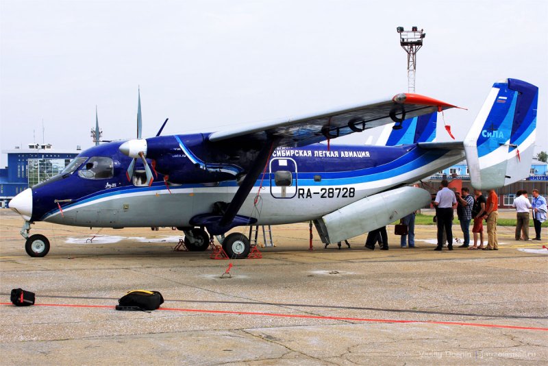 Самолет АН-28, L-410