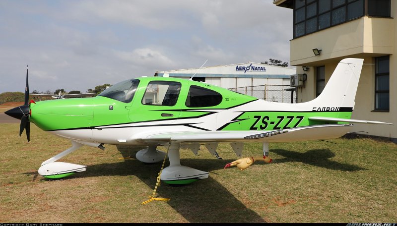Cirrus sr22-GTS