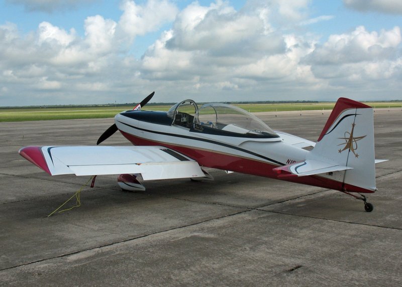 Самолёт vans rv8