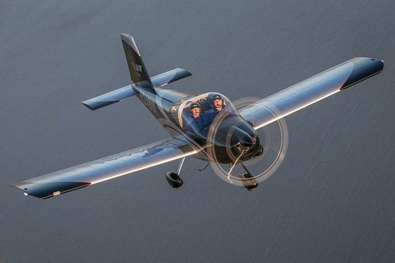 Легкомоторный самолет rv12