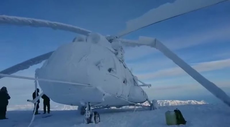 Обледенение на лопастях вертолета ми-8