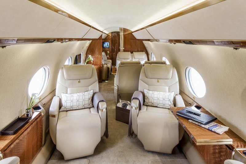 Бизнес-Джет Gulfstream g550