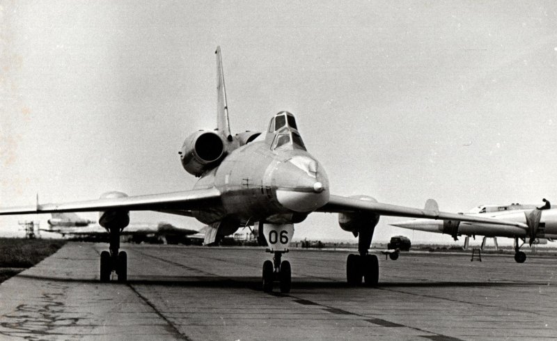 Самолет ту-22р