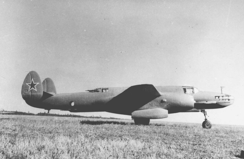 Реактивный бомбардировщик ту-12