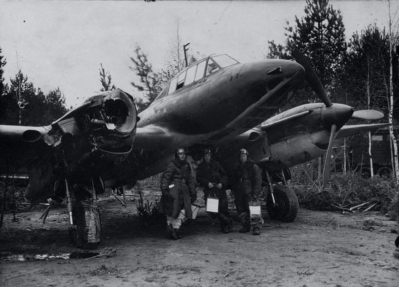 Пе-2 бомбардировщик