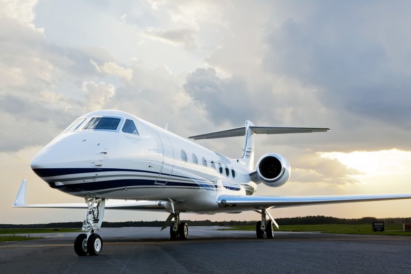 Самолет Gulfstream g550