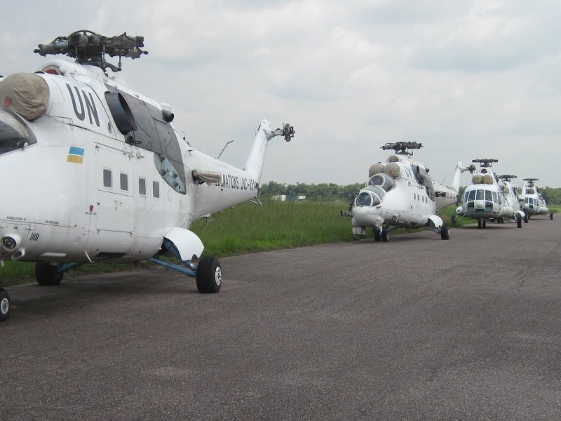 Украинские миротворцы в Конго вертолет