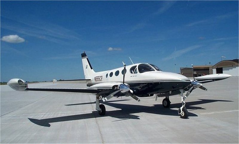 Двухмоторные самолеты Cessna
