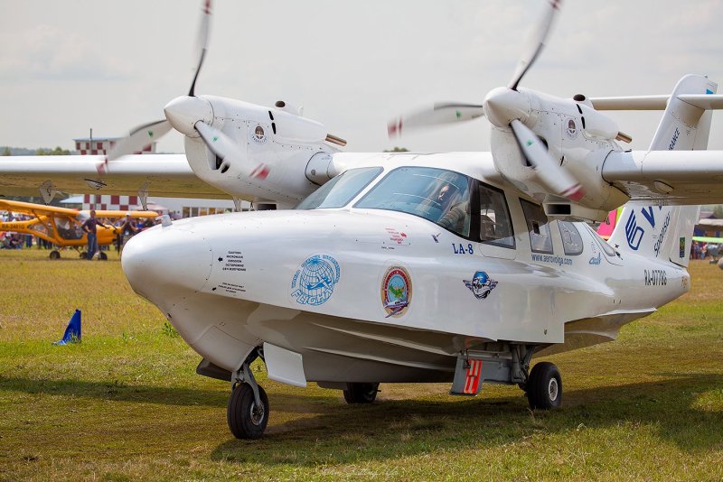 Ла-8 самолет
