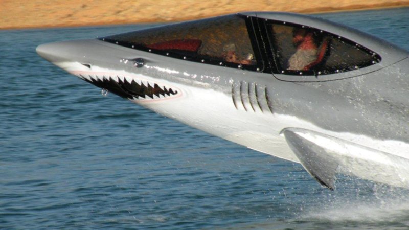 Jet Shark Seabreacher