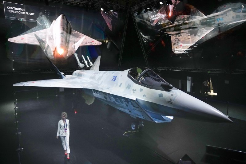 Су-75 Checkmate