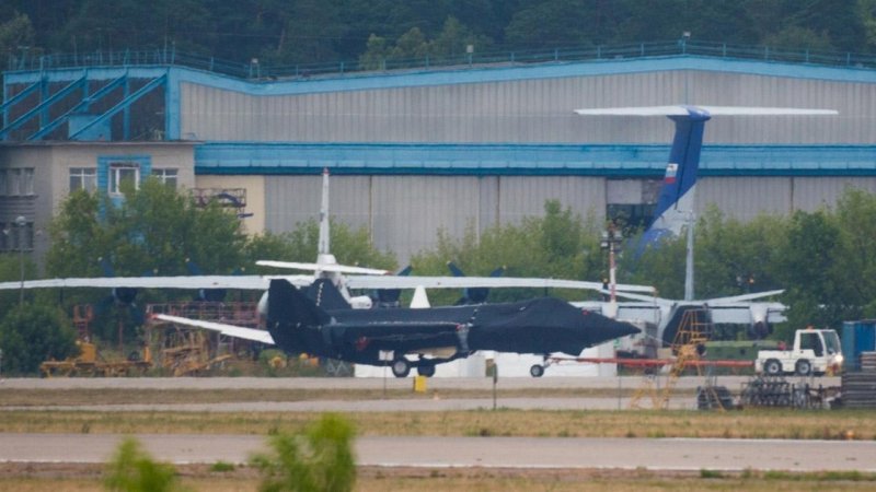 Новый российский истребитель Макс 2021