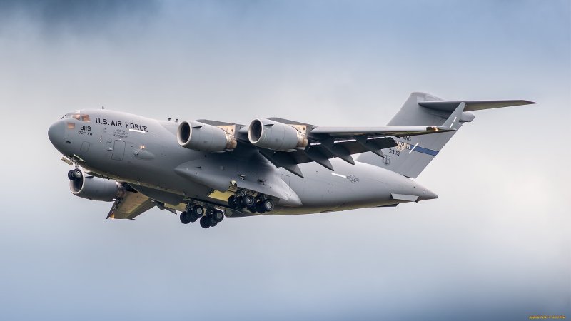 Транспортный самолет c-17a Globemaster III
