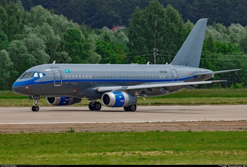 Самолет Sukhoi Superjet 100-95