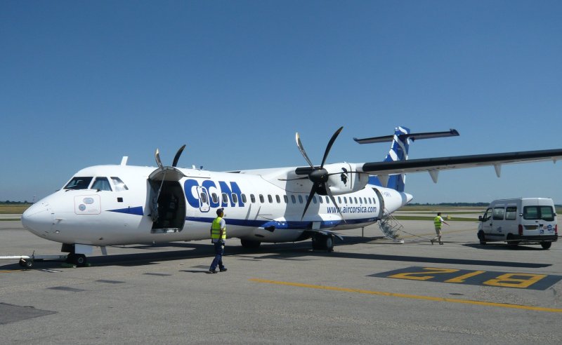 ATR 72 самолет