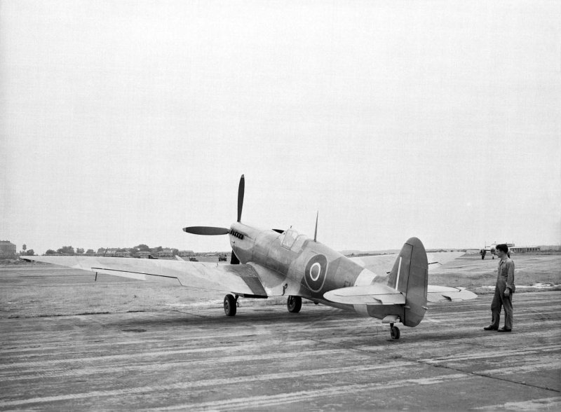 Английский самолет 1944 г
