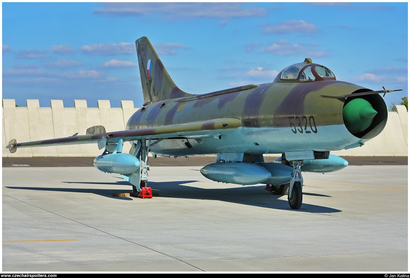 Су-7 истребитель