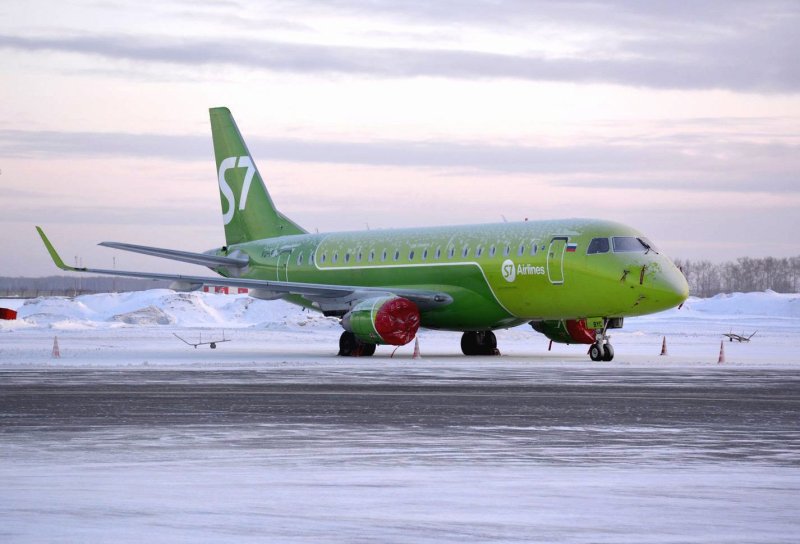 Самолёты s7 Airlines Embraer 170