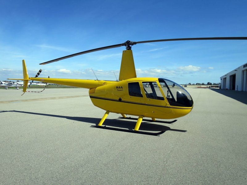 Вертолет Robinson r44 Raven i