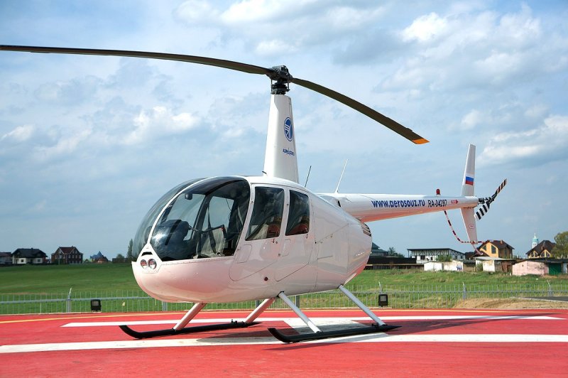 Вертолет Robinson r44