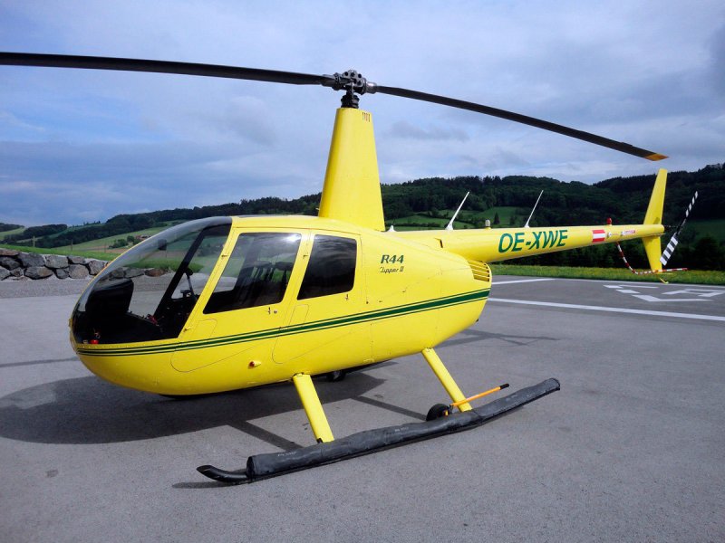 Вертолет Robinson r44