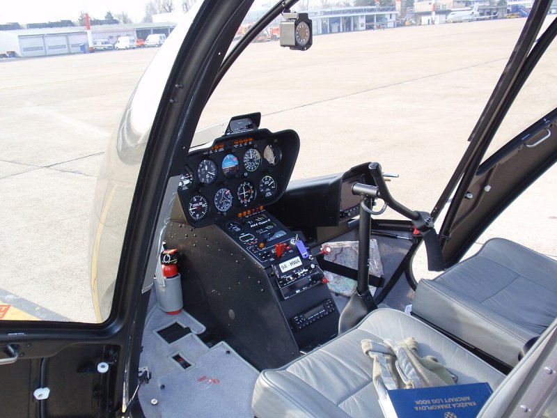 Robinson r44 кабина