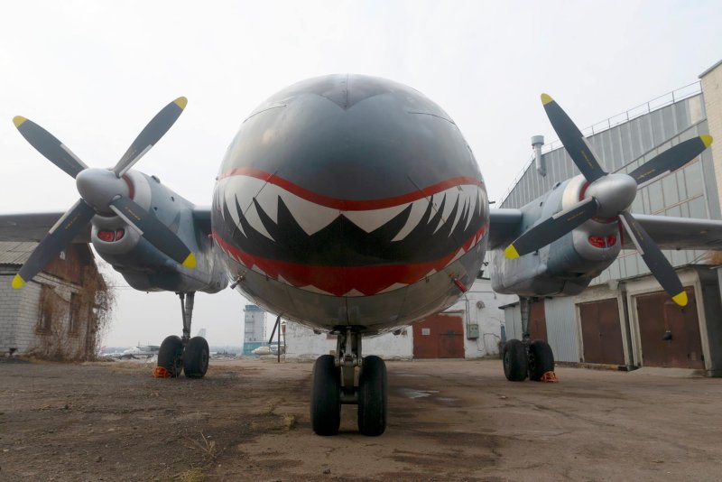 Неудержимые самолет ан26