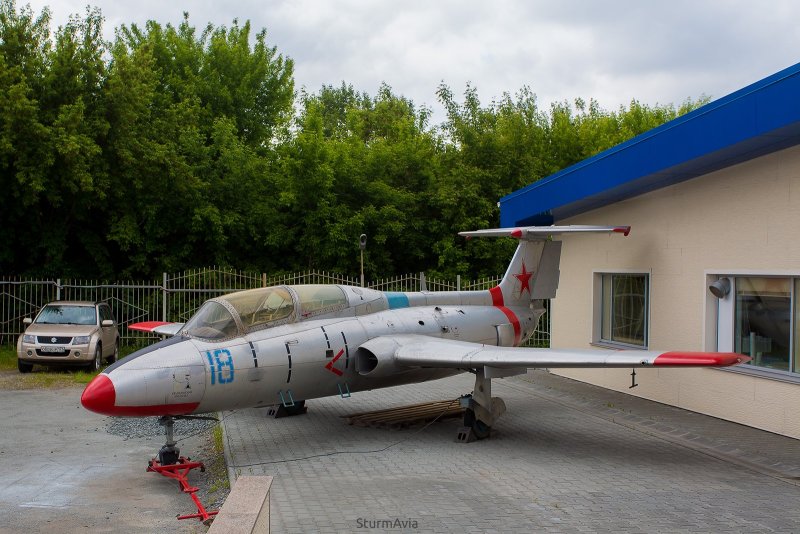 Самолет Альбатрос л29
