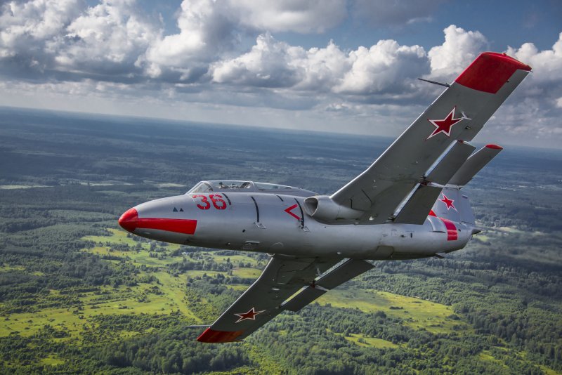 Самолет Аэро л-29 Дельфин