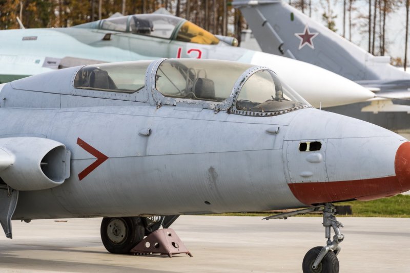 Aero l-29 Delfin учебно-тренировочный
