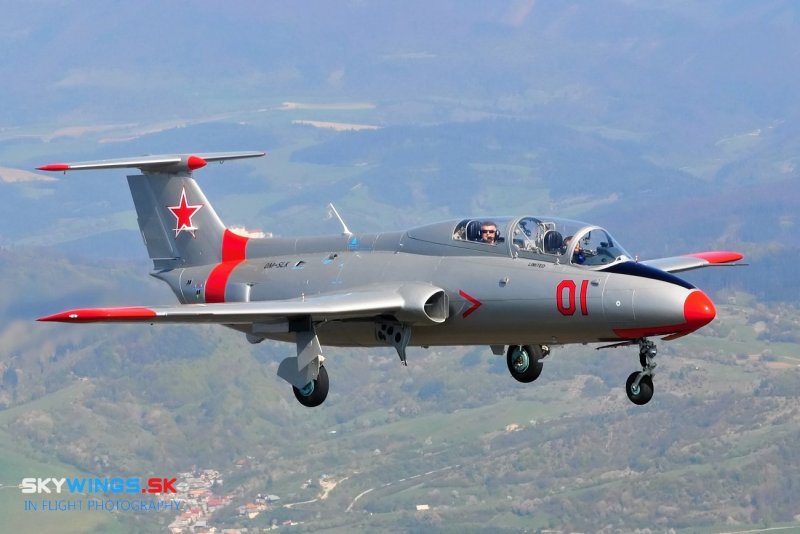 Л-29 Дельфин