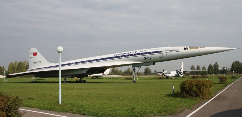 Андрей Туполев и ту 144