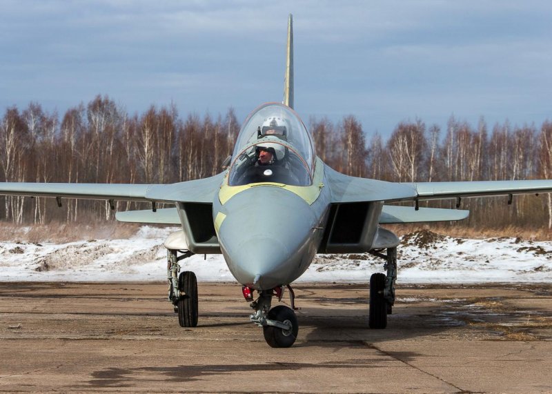 Ср-10 учебно-тренировочный реактивный самолет
