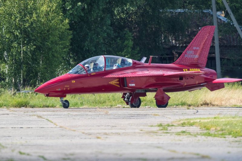 Тренировочный самолёт ср-10