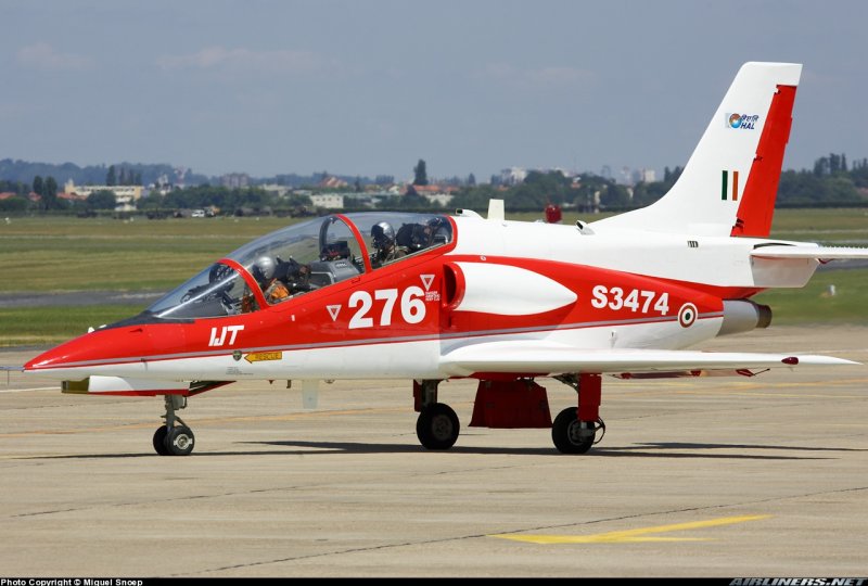 Индийский учебно-тренировочный самолет HJT-36